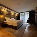 Luisenpark ホテル 3*