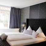 Hotel Luisenpark 3*