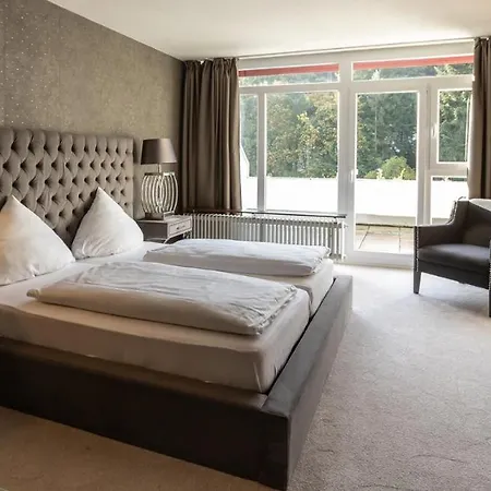 Luisenpark 3*